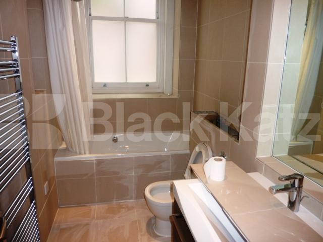 			UNDER OFFER!, 2 Bedroom, 1 bath, 1 reception Flat			 Albany Street, REGENTS PARK / CAMDEN